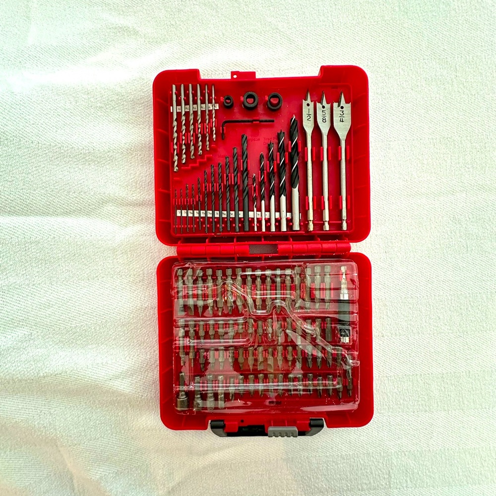Craftsman 100-pc Drill Bit, Driver Bit and Accessories Set with Case Gently Used